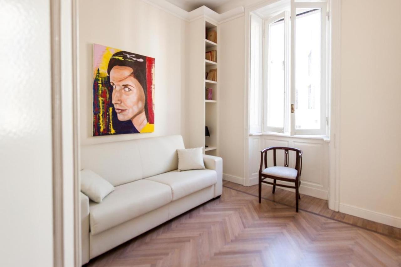 2 Bagni E - House Of Art Center Apartment Mailand